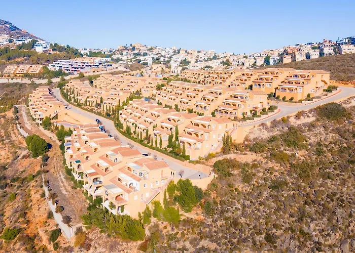 Cala بينيتاشيل